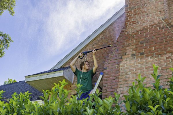Brick House Cleaning in Elmhurst
