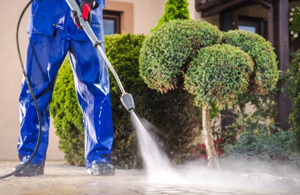 Driveway Cleaning in Elmhurst
