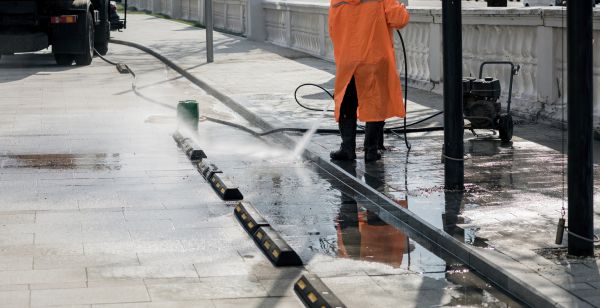 Parking Lot Pressure Washing in Elmhurst