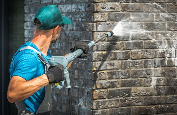 Cost of Brick Wall Cleaning in Elmhurst