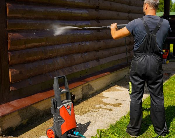 Cost of Log Home Pressure Washing in Elmhurst