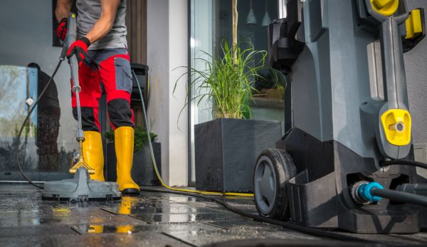 Commercial Pressure Cleaning in Elmhurst