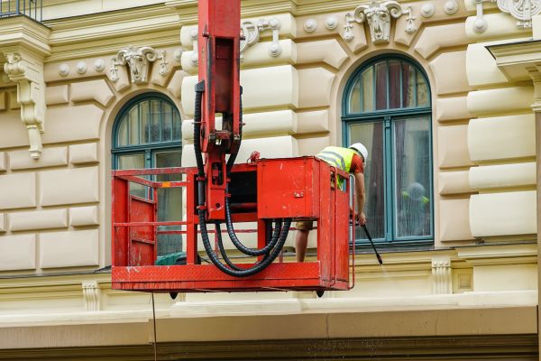 Cost of Building Power Washing in Elmhurst