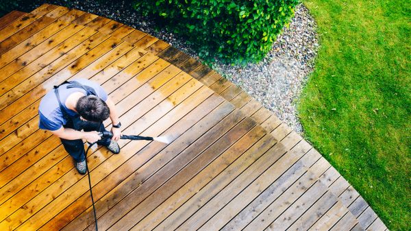 Deck Pressure Cleaning in Elmhurst