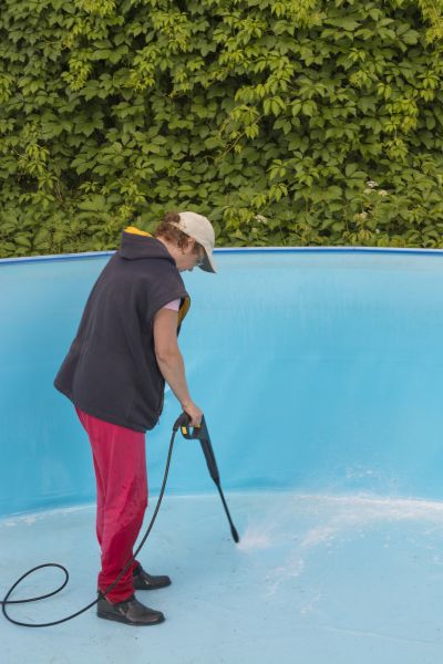 Cost of Pool Pressure Washing in Elmhurst