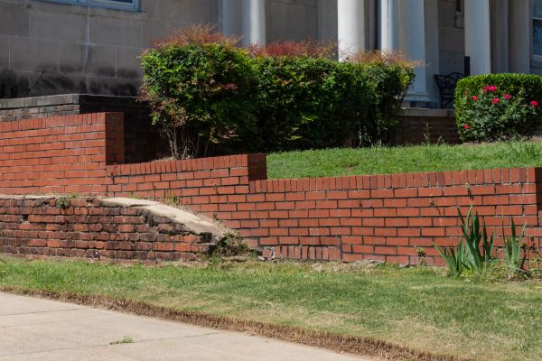 Cost of Retaining Wall Cleaning in Elmhurst