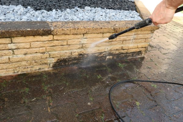 Retaining Wall Power Washing in Elmhurst