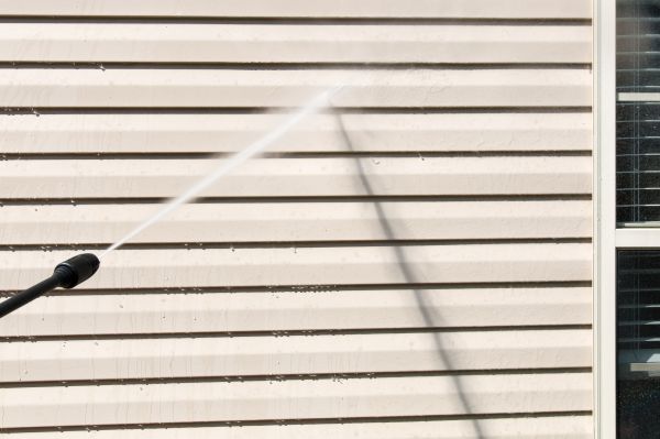 Cost of Apartment Power Washing in Elmhurst