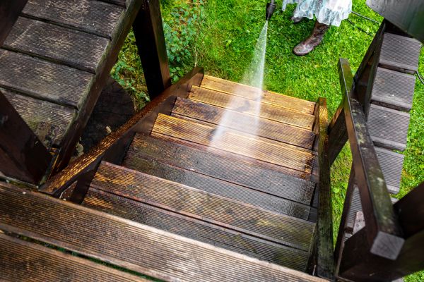 Wood Power Washing in Elmhurst